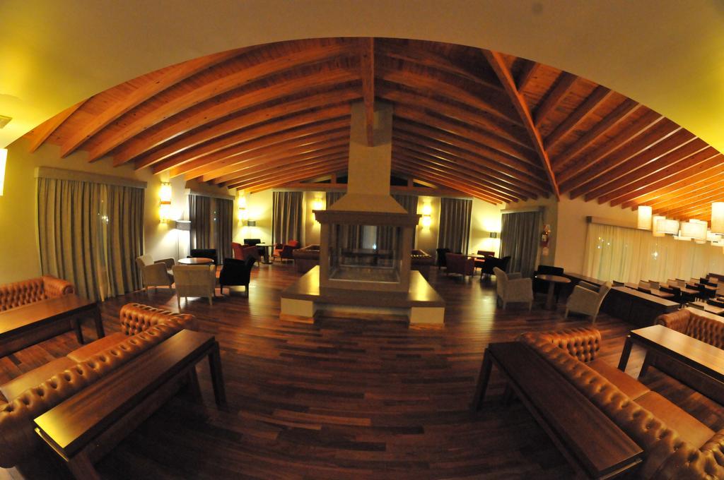 Antu Malal Hotel Plaza Huincul Esterno foto