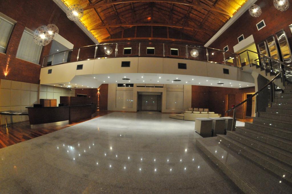 Antu Malal Hotel Plaza Huincul Esterno foto