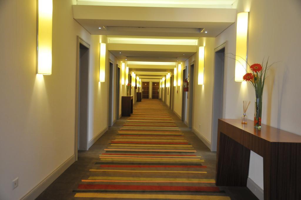 Antu Malal Hotel Plaza Huincul Esterno foto